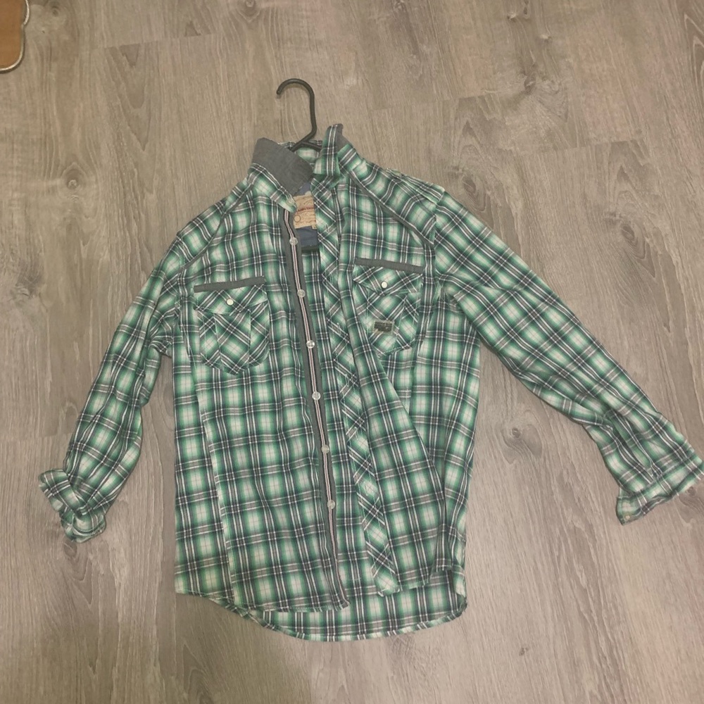 Light weight button down shirt